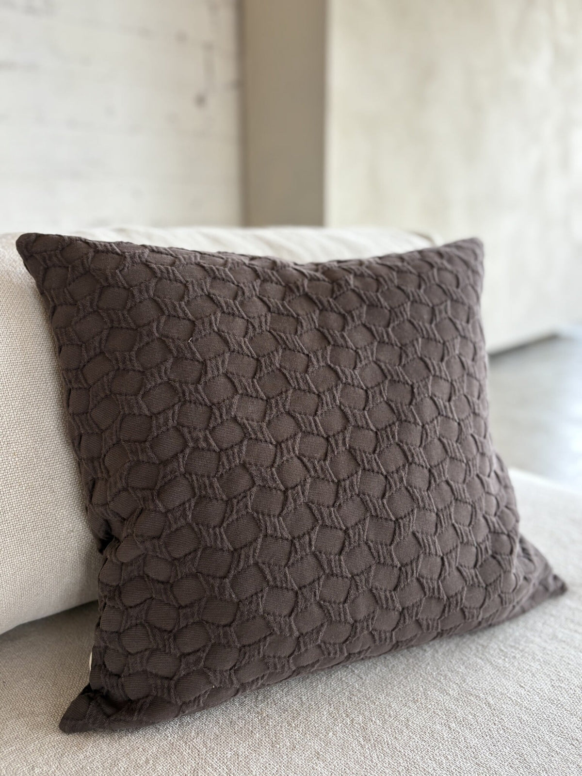 Jacquard woven decorative cushion Ella 50x50 cm