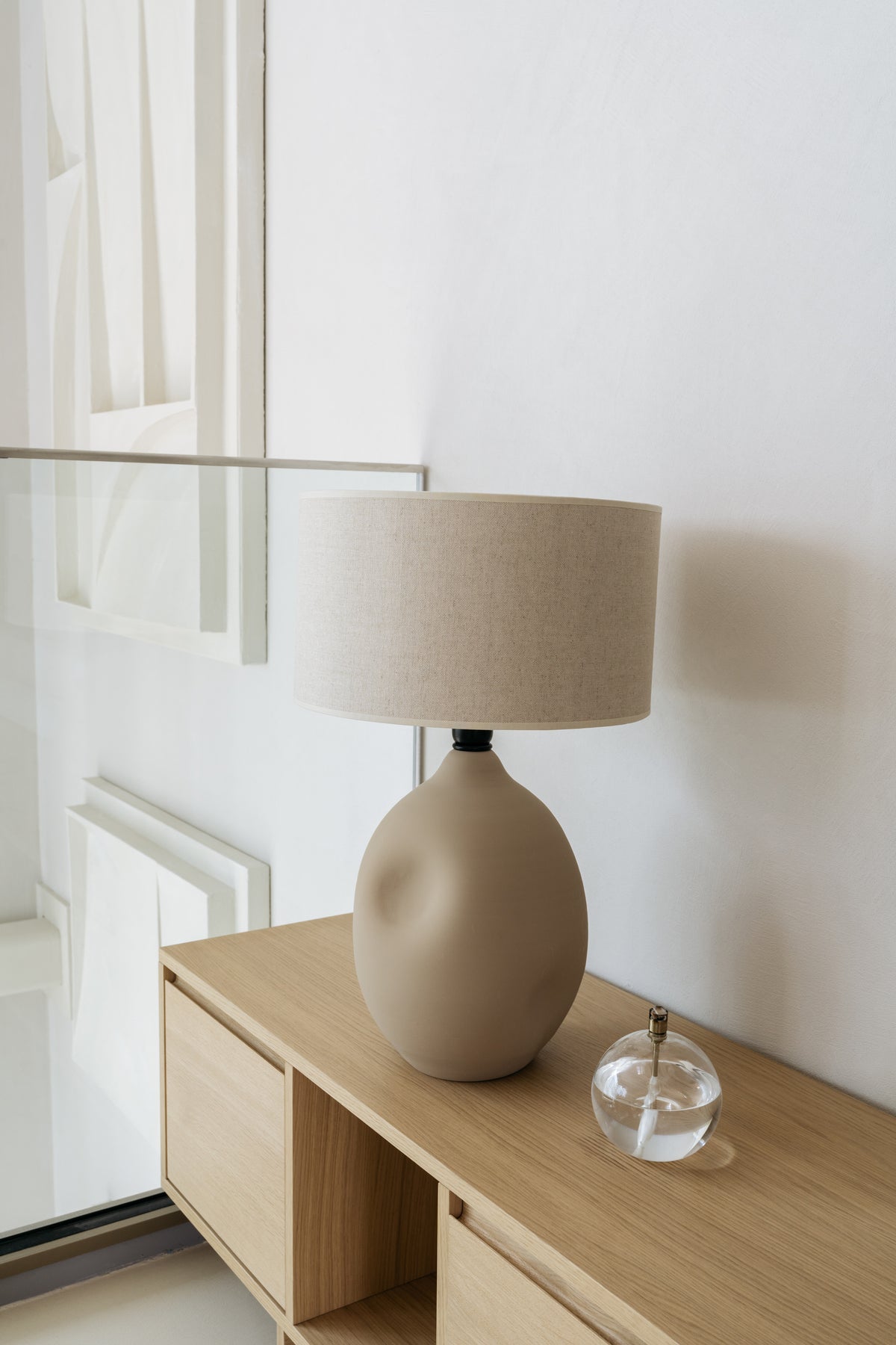 Handmade table lamp Liz in Spanish earthenware sand - linen