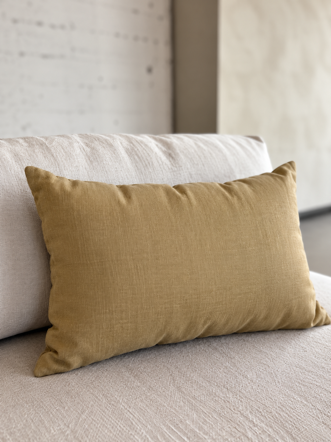 Washed 100% linen decorative cushion Scotty 60x40 cm Golden brown