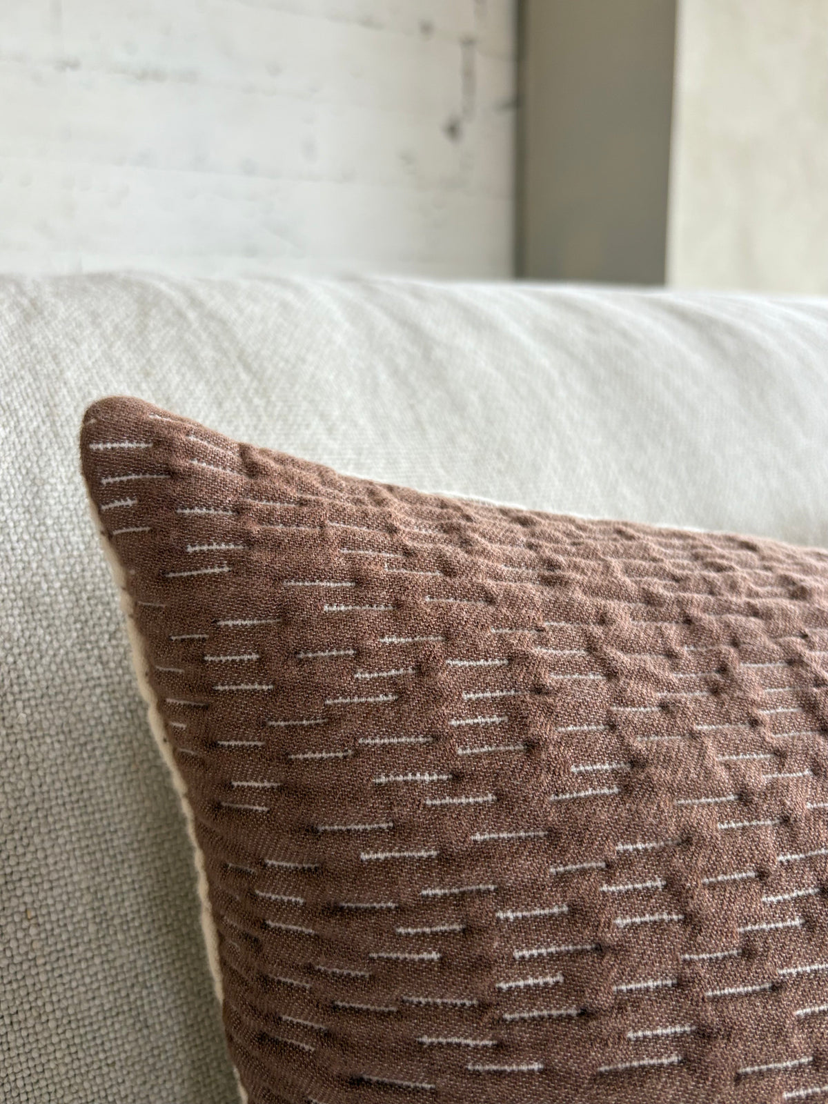 Soft two-tone quilted decorative cushion Olivia 60x40 cm