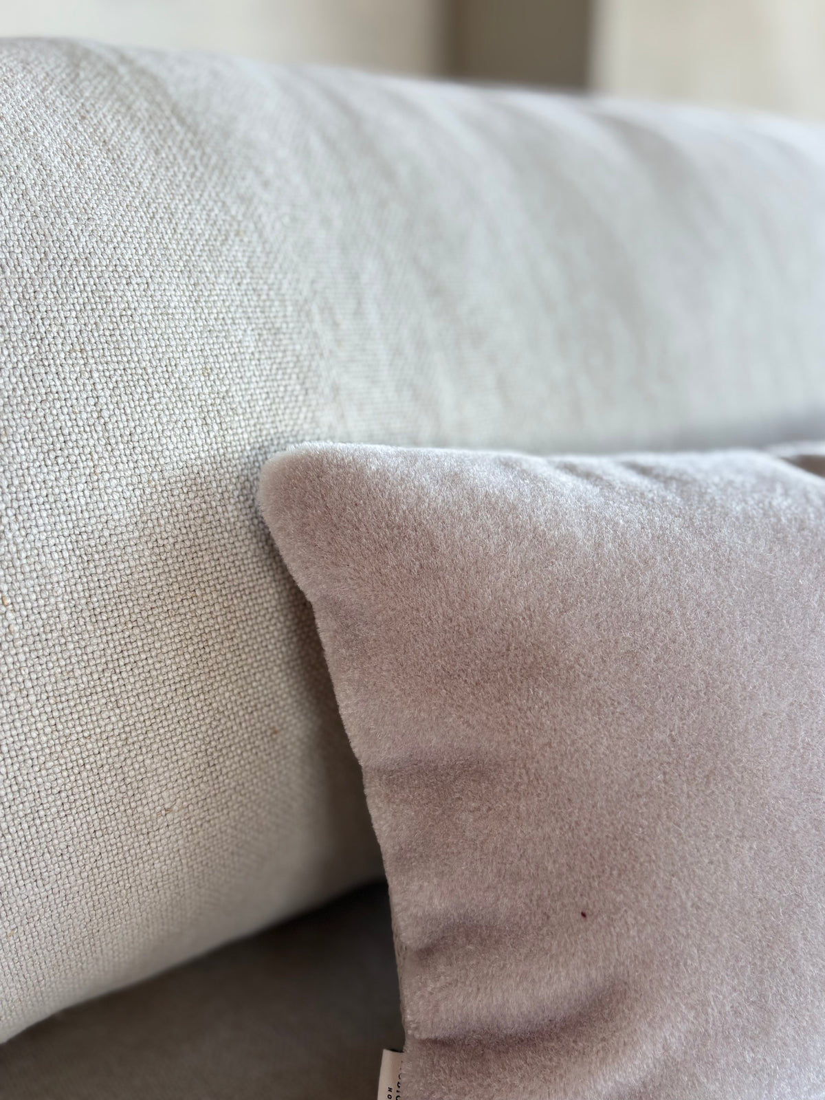 Luxury mohair decorative cushion Amy mist grey 50x50 cm
