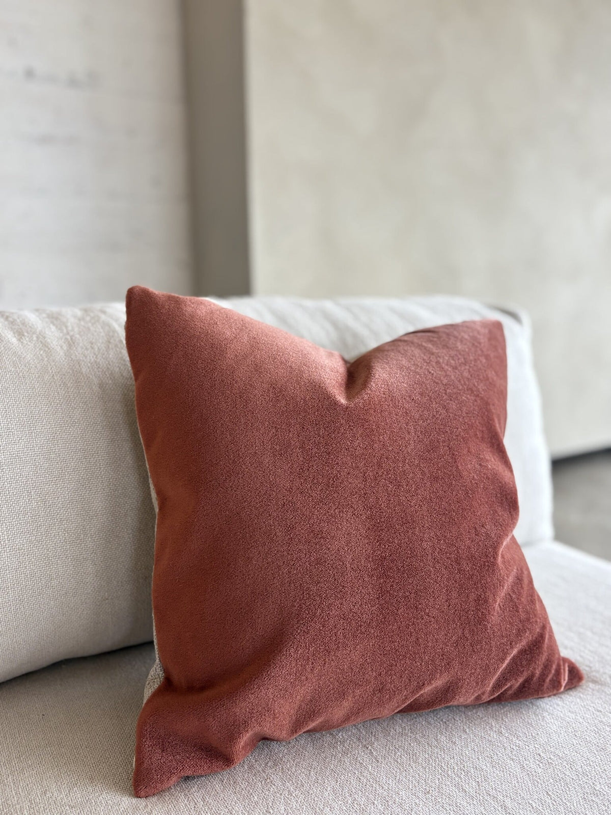 Satin mohair decorative cushion Sara terra 50x50 cm