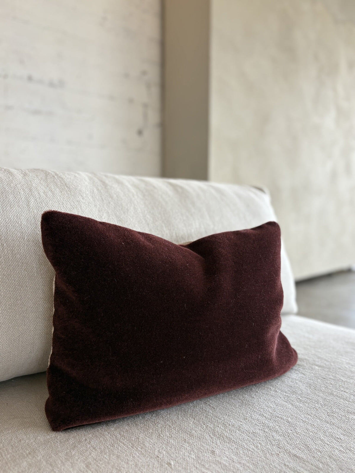 Luxury mohair decorative cushion Amy merlot 50x30 cm