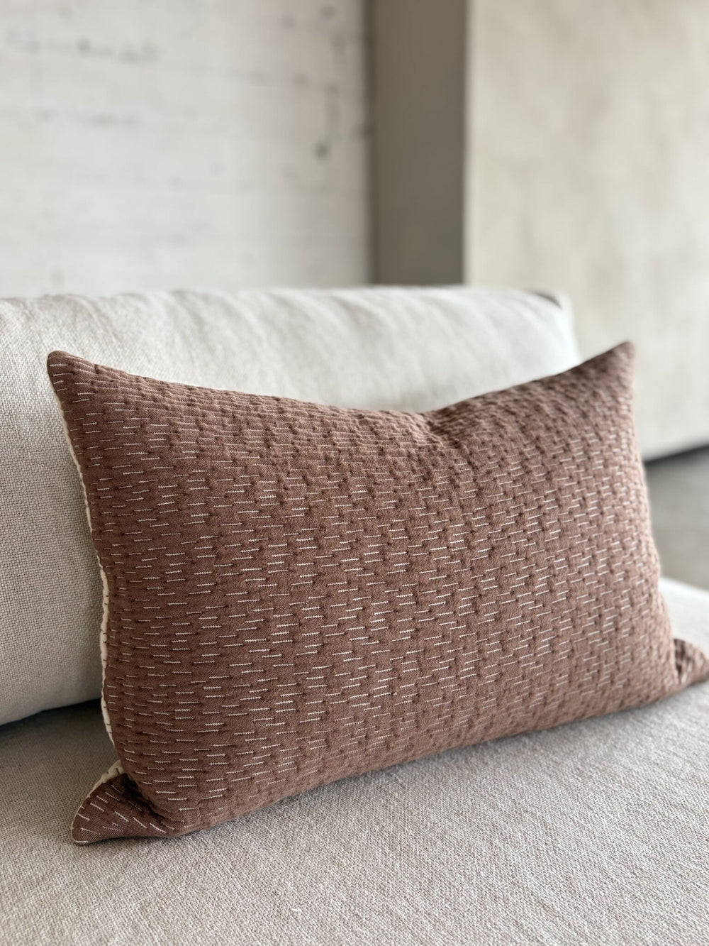 Soft two-tone quilted decorative cushion Olivia 60x40 cm