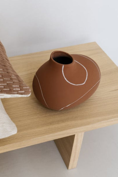 Handmade Iris vase made of Portuguese terracotta ceramic