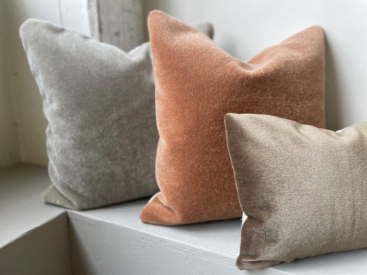 Luxury mohair decorative cushion Amy caramel 50x50 cm